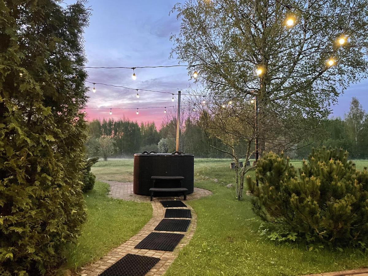 Jaunbrenguli Villa Raiskums Екстериор снимка
